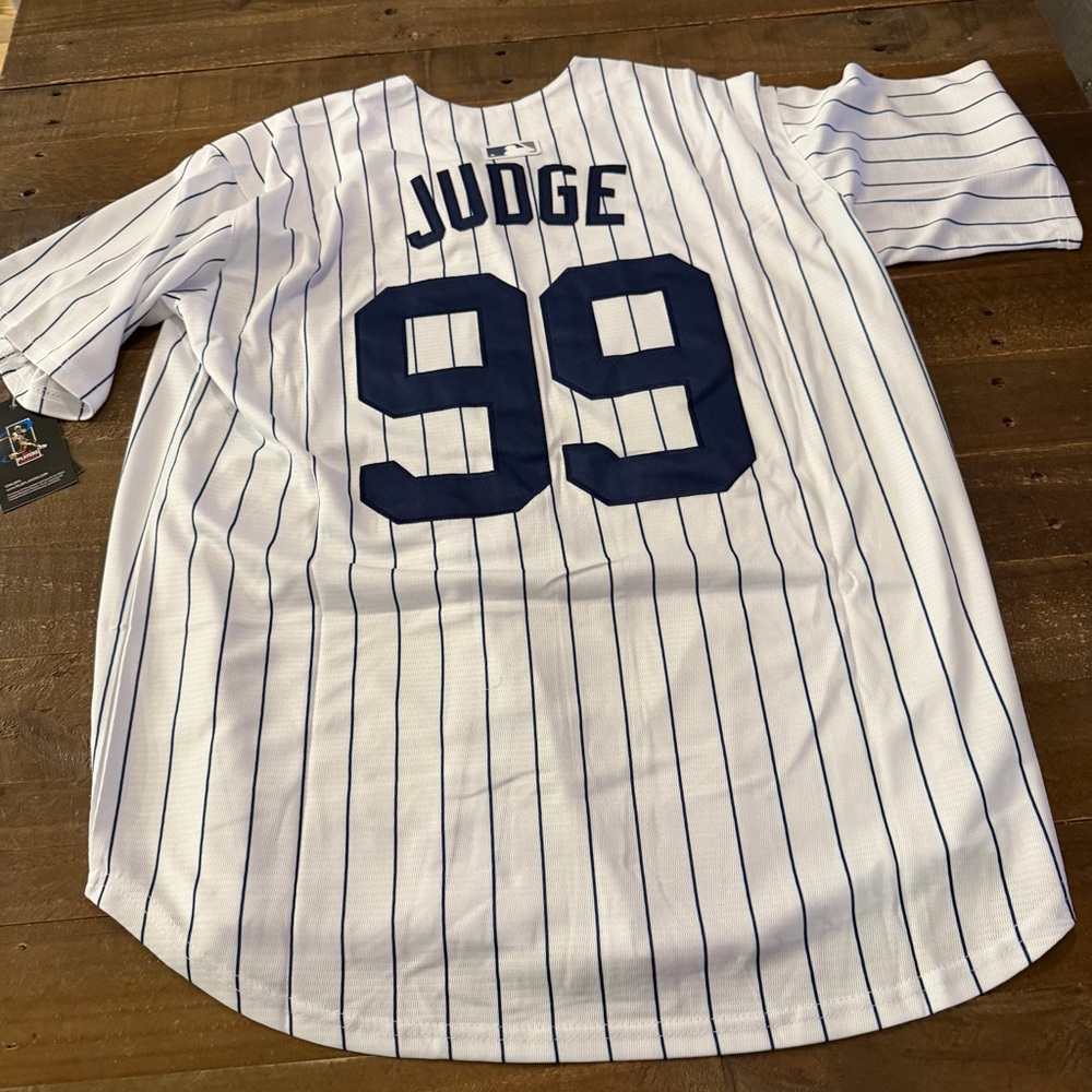 Nike MLB Aaron Judge #99 White Navy Pinstripe Jersey (NEW)